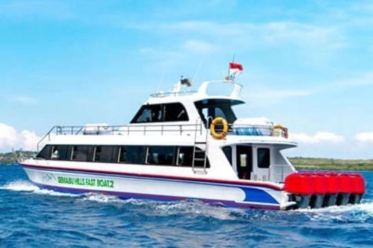 Fast boat to Nusa Penida